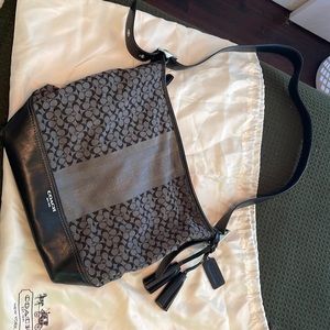 Vintage coach bucket bag- great shape